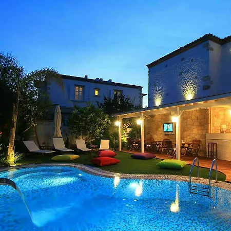 Mina Hotel 3*